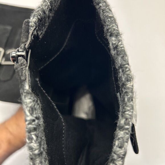 Just Fab Noel Black Caviar Flat Boots Side Zip Chunky Sole Size 6 New in Box - Picture 6 of 7